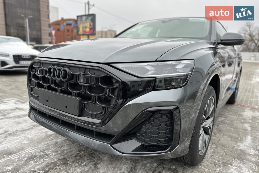 Audi Q8 - фото 32