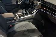 Audi Q8 S-Line