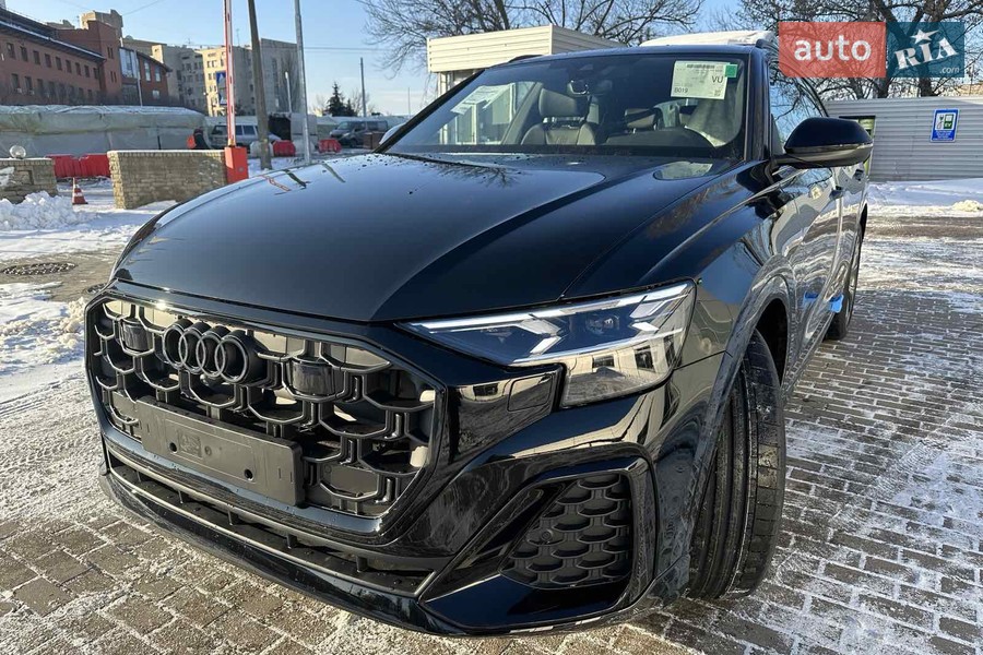 Audi Q8 - фото 12