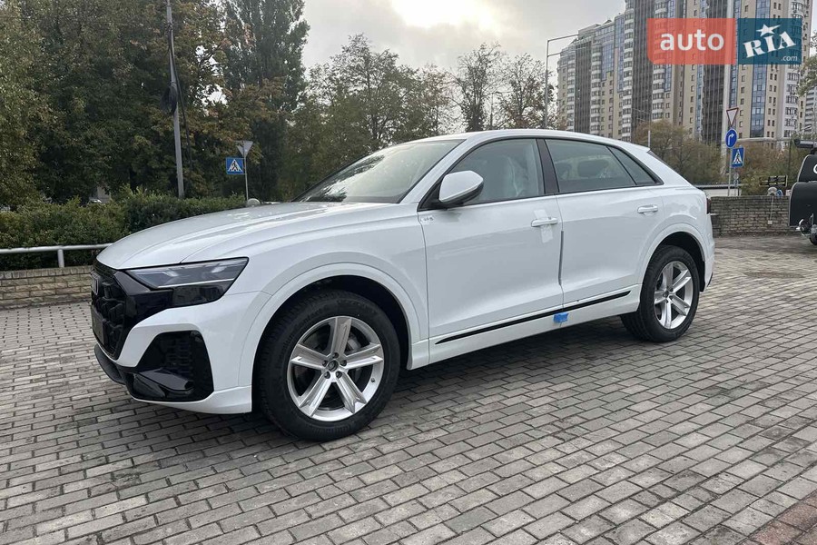 Audi Q8 - фото 7