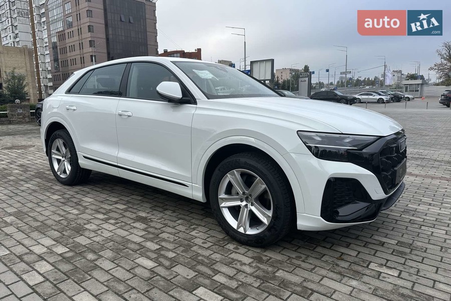 Audi Q8 - фото 5
