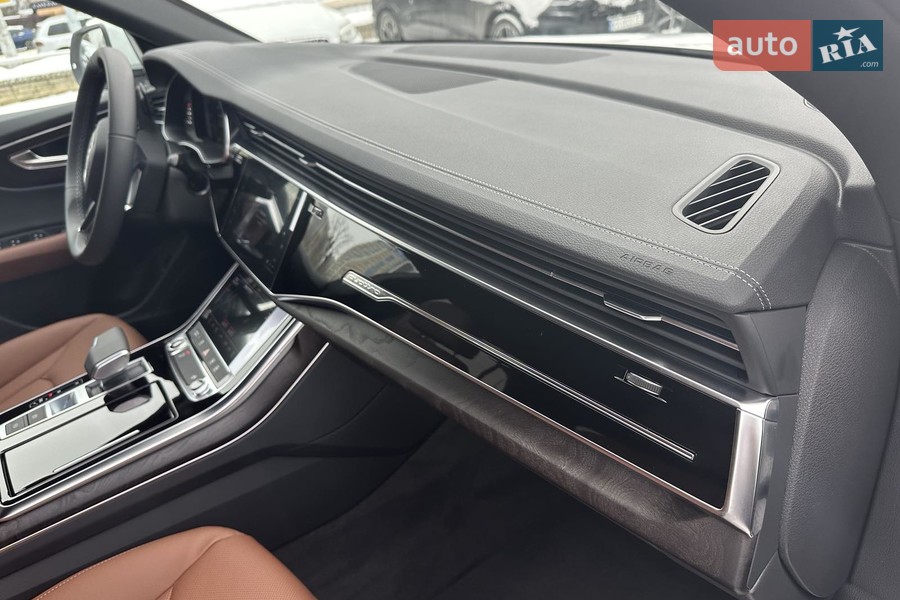 Audi Q8 - фото 17