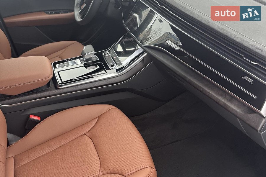Audi Q8 - фото 16