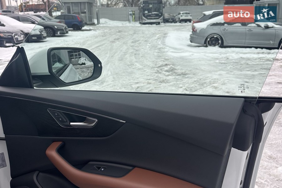 Audi Q8 - фото 18