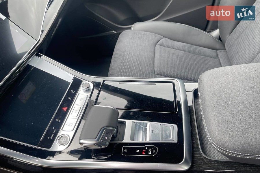 Audi Q8 - фото 16