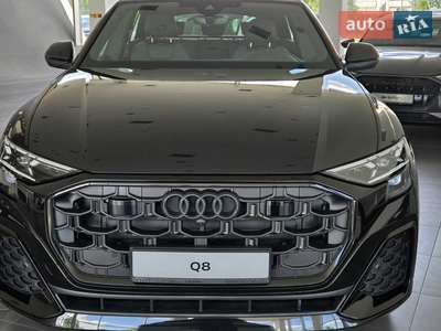Audi Q8 2025 S-Line