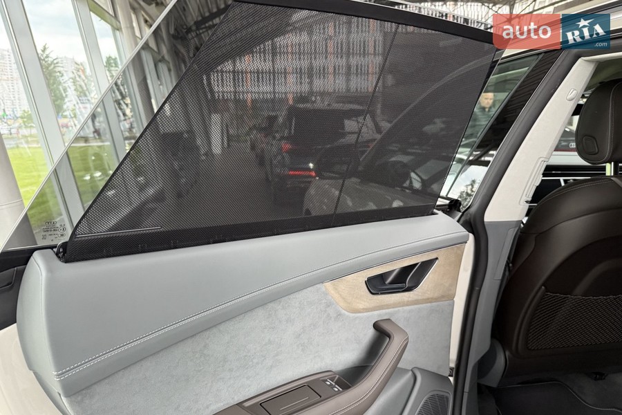Audi Q8 - фото 10
