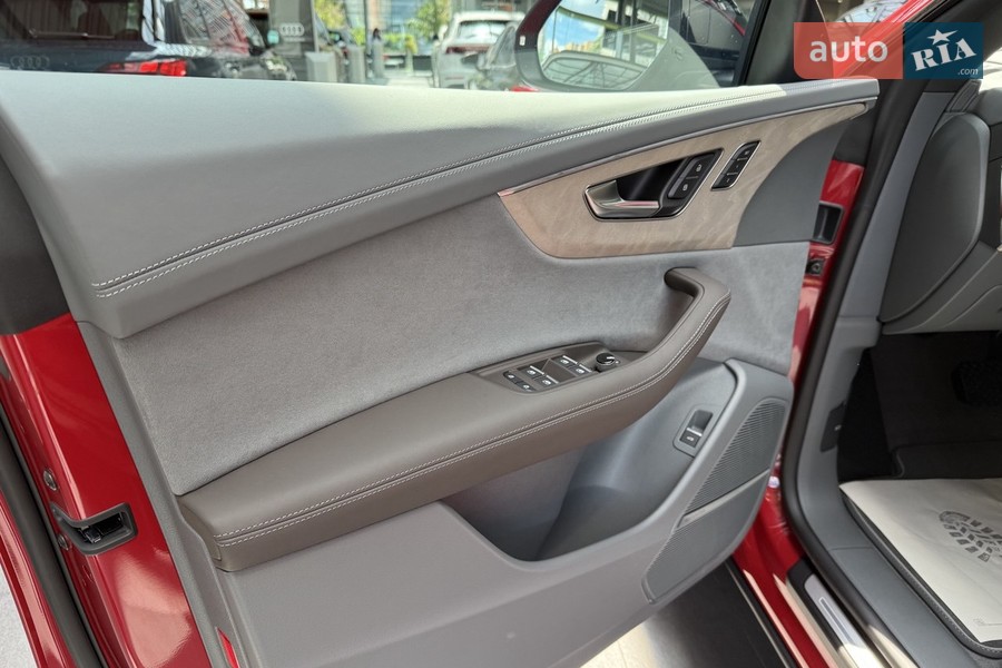 Audi Q8 - фото 9
