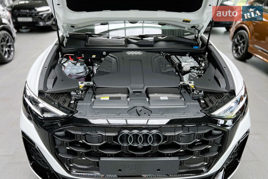 Audi Q8 - фото 42