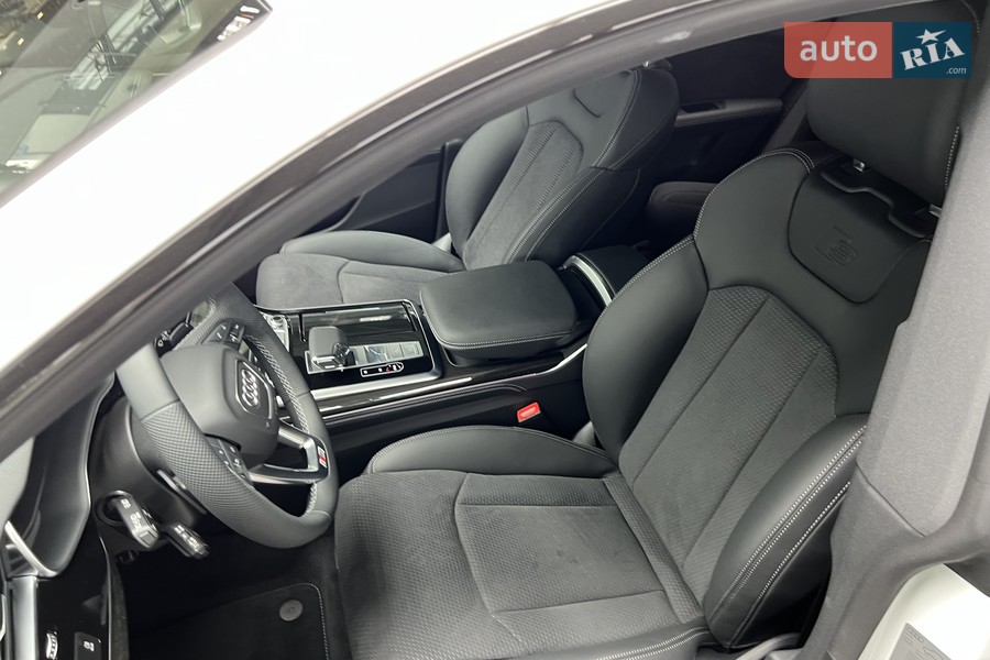 Audi Q8 - фото 24