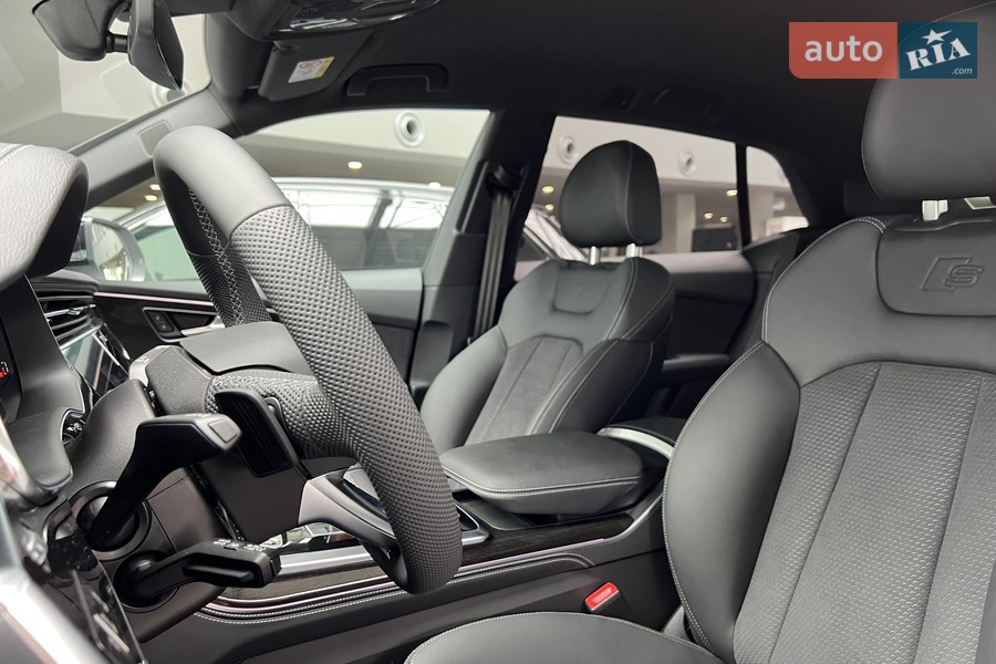 Audi Q8 - фото 22