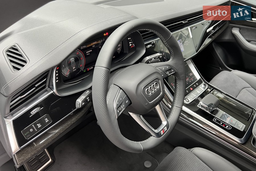 Audi Q8 - фото 21