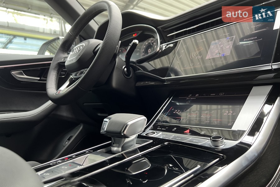 Audi Q8 - фото 41