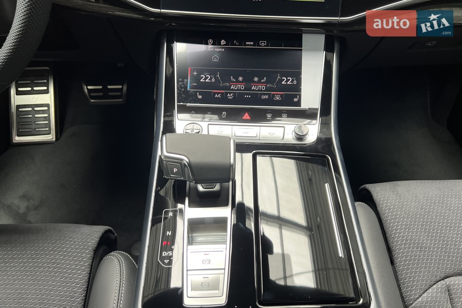 Audi Q8 - фото 31