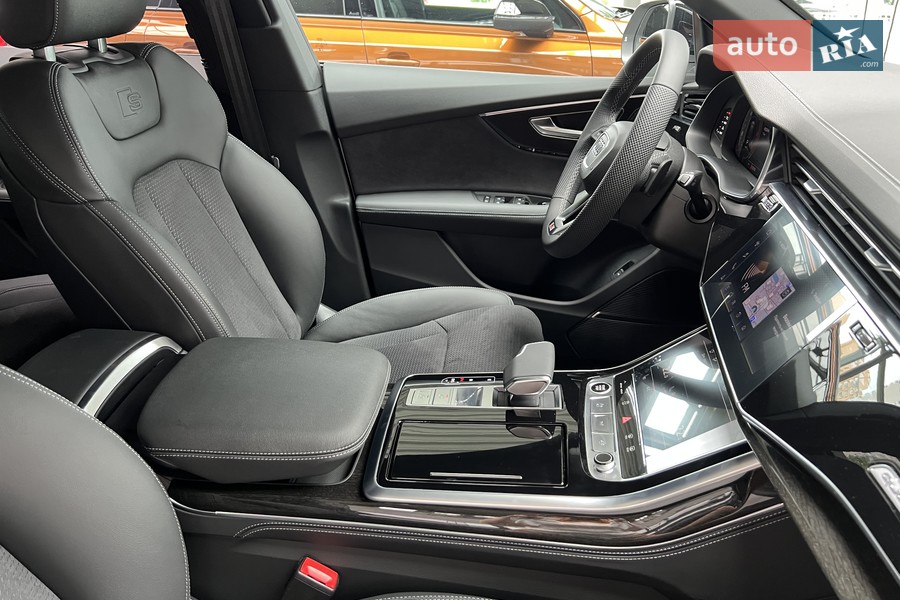 Audi Q8 - фото 39