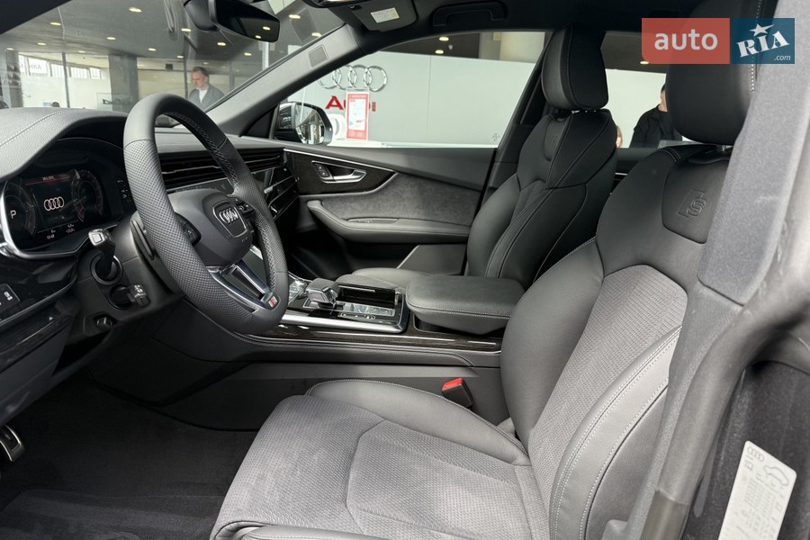 Audi Q8 - фото 6