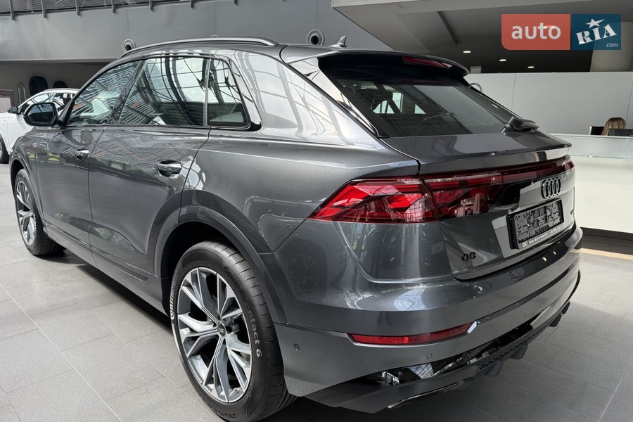 Audi Q8 - фото 3