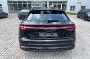 Audi Q8 - фото 6