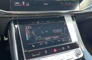 Audi Q8 - фото 17