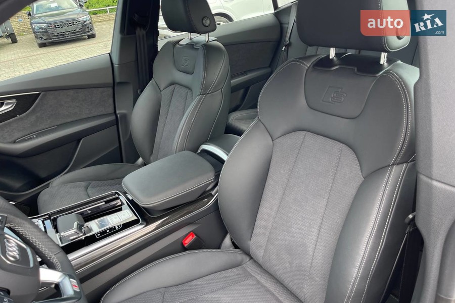 Audi Q8 - фото 12