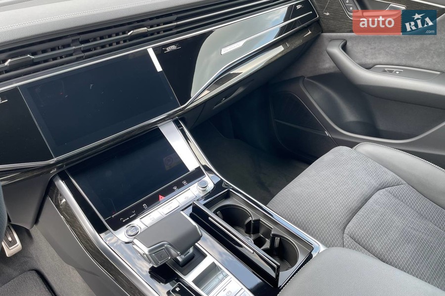 Audi Q8 - фото 20