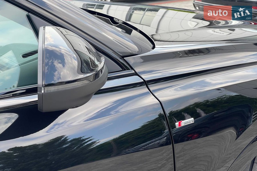 Audi Q8 - фото 26
