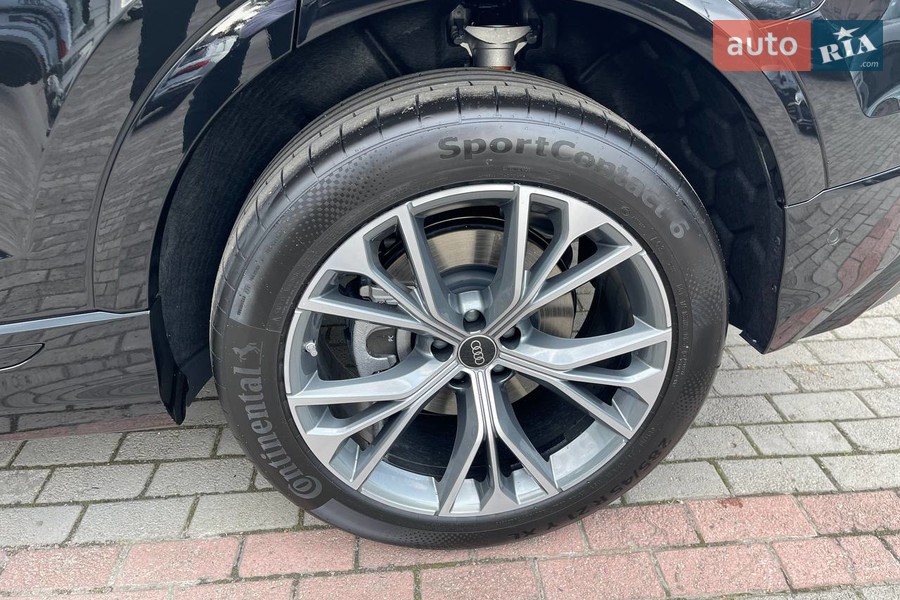 Audi Q8 - фото 27