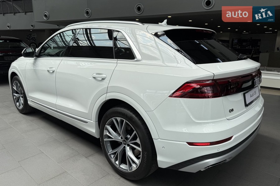 Audi Q8 - фото 3