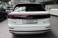 Audi Q8 - фото 5