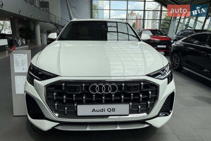 Audi Q8 - фото 1