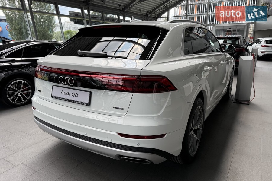 Audi Q8 - фото 4