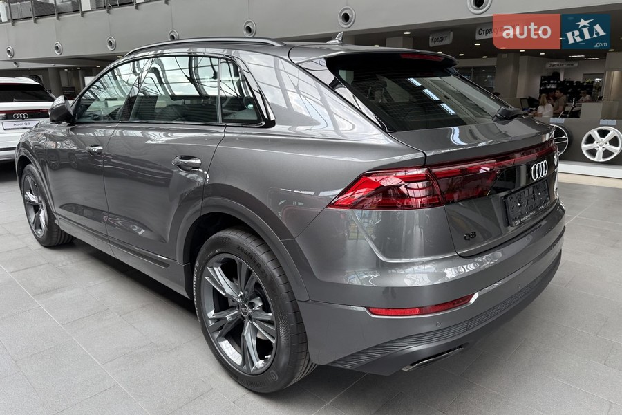 Audi Q8 - фото 3