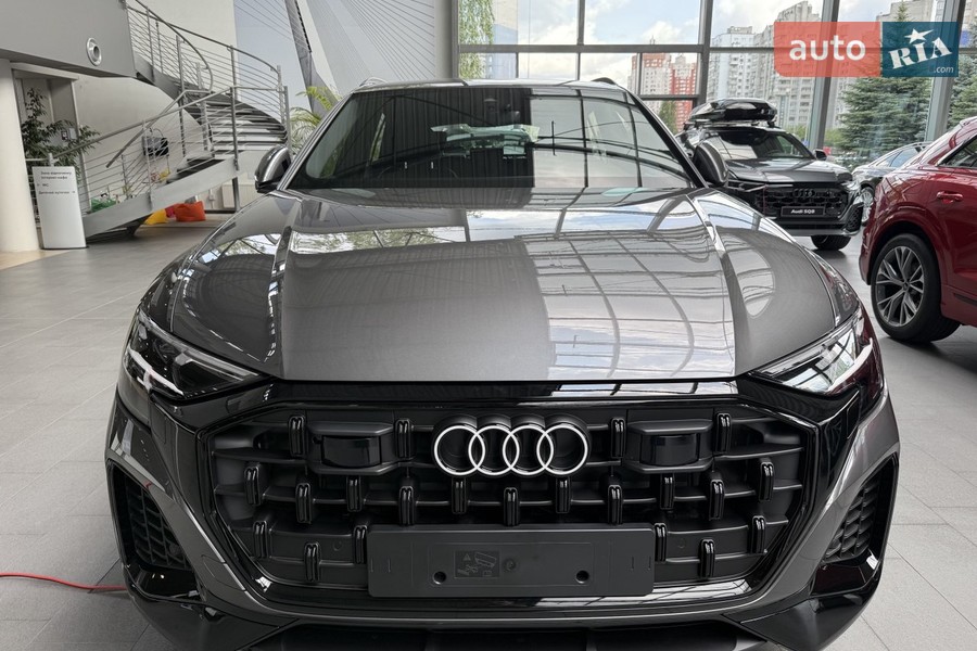 Audi Q8 - фото 1