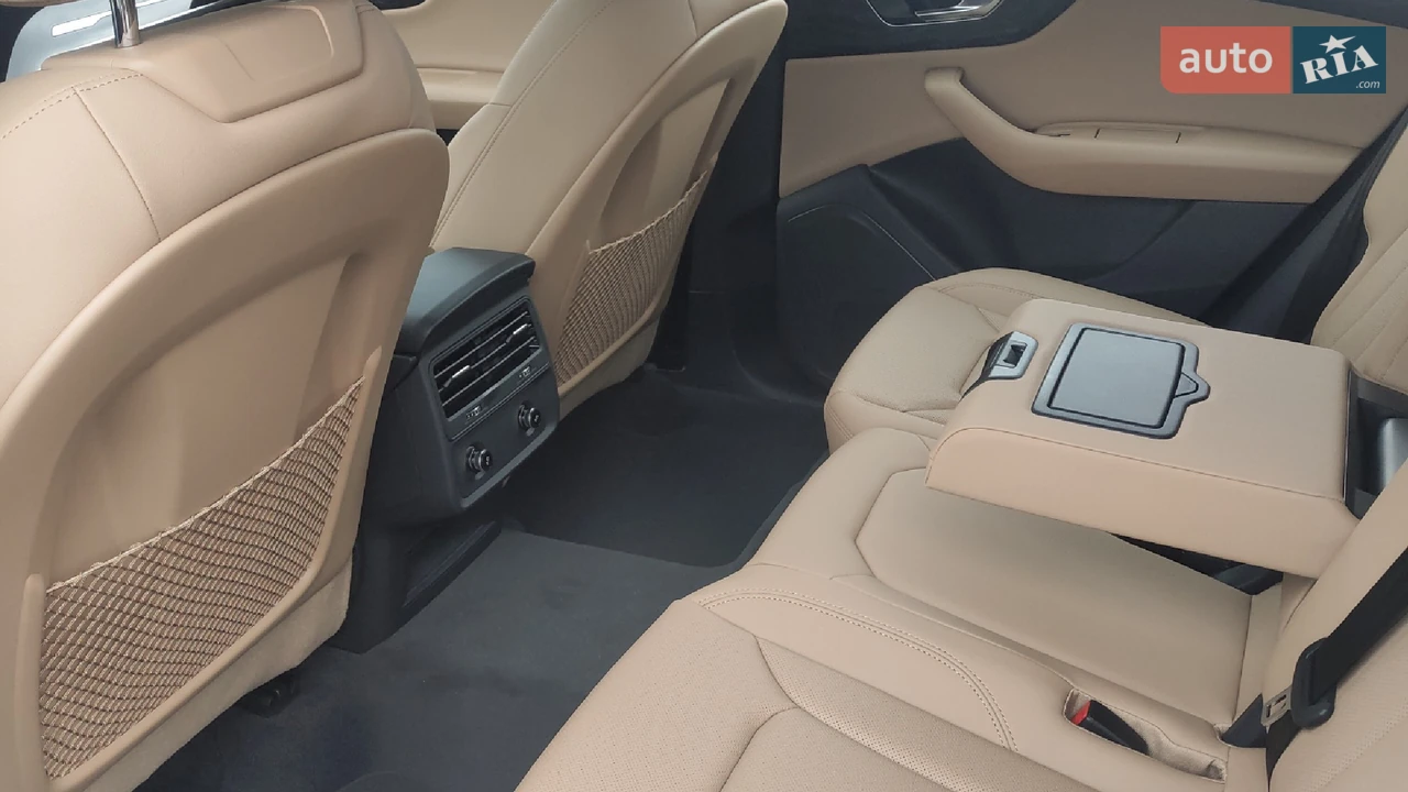 Audi-18