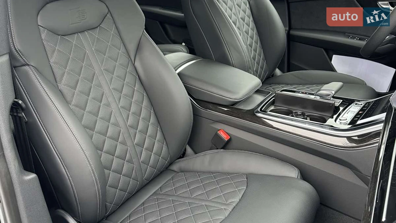 Audi Q8 S-Line