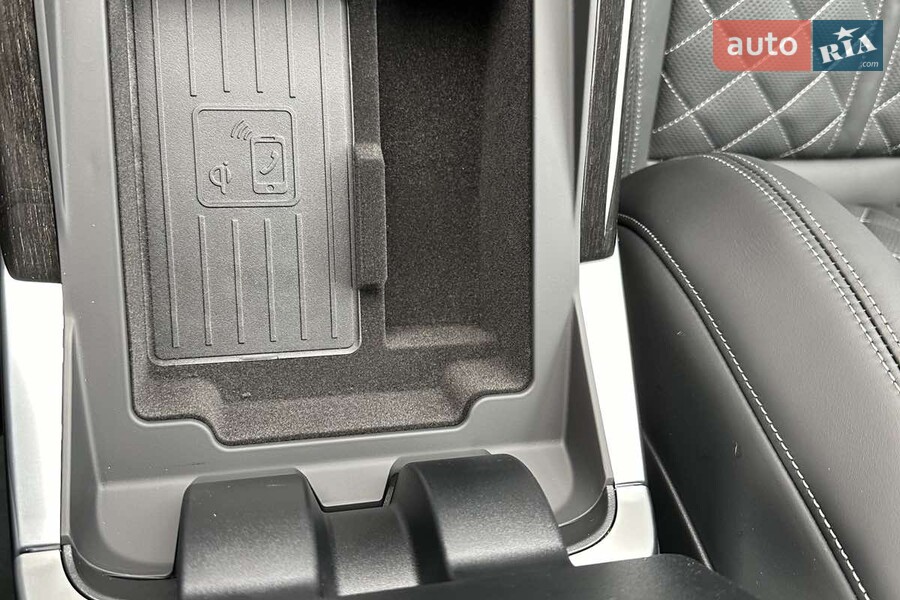 Audi Q8 - фото 29