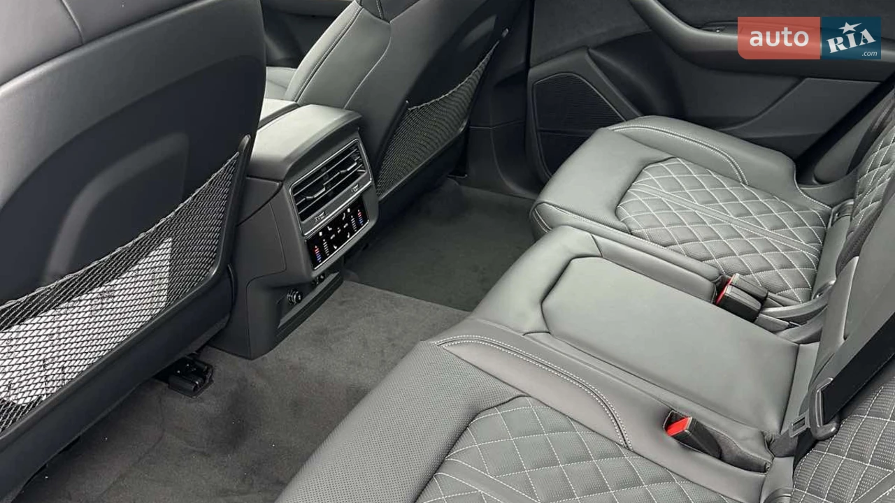 Audi-35