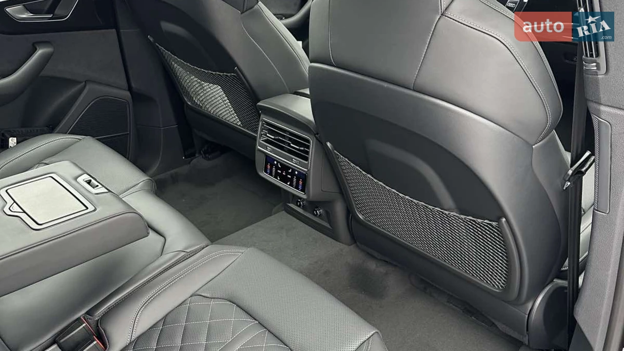 Audi-33