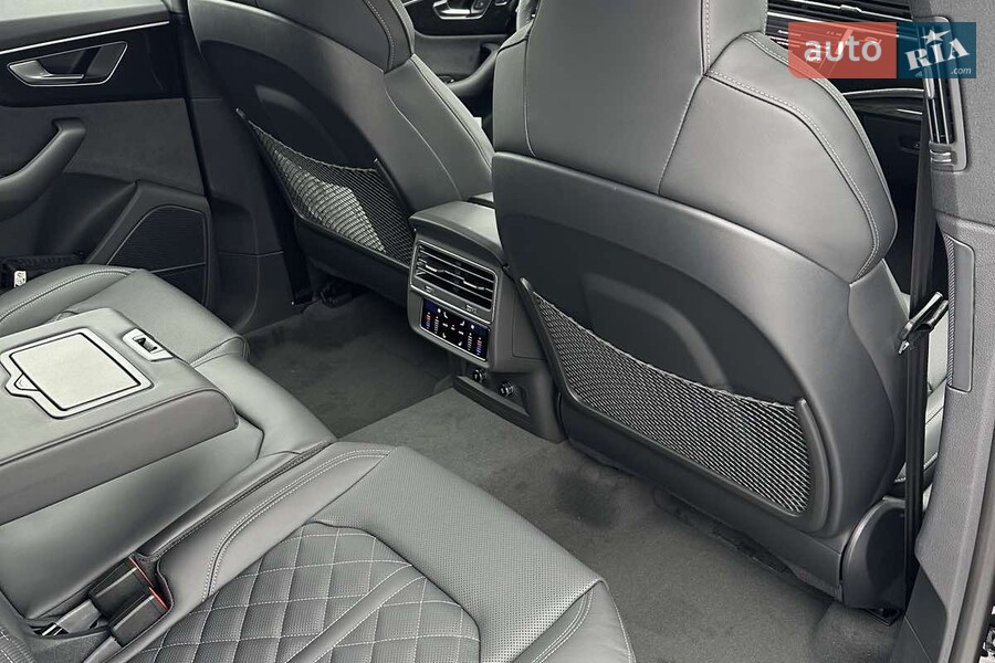 Audi Q8 - фото 23