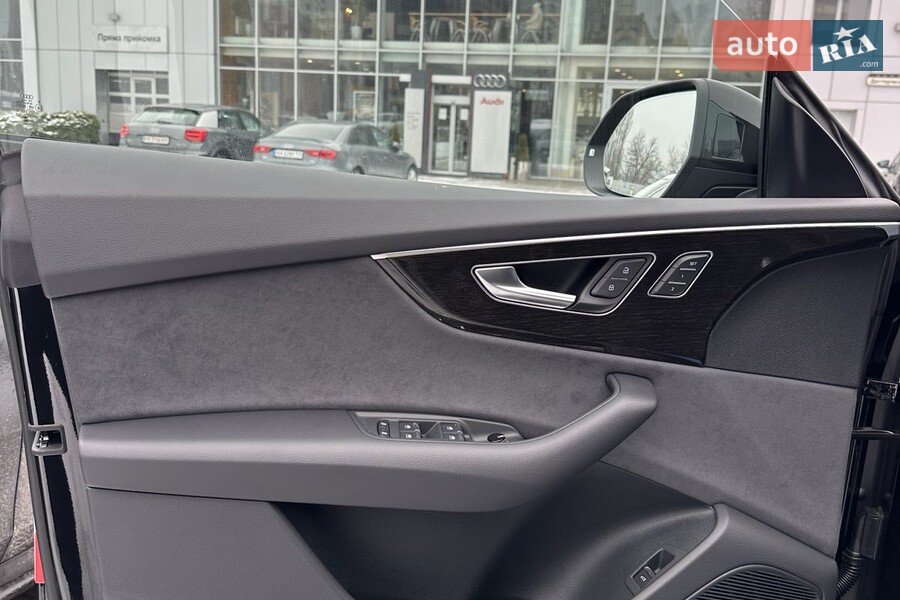 Audi Q8 - фото 17