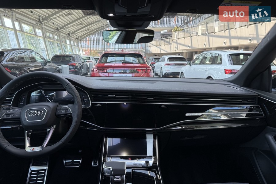 Audi Q8 - фото 7
