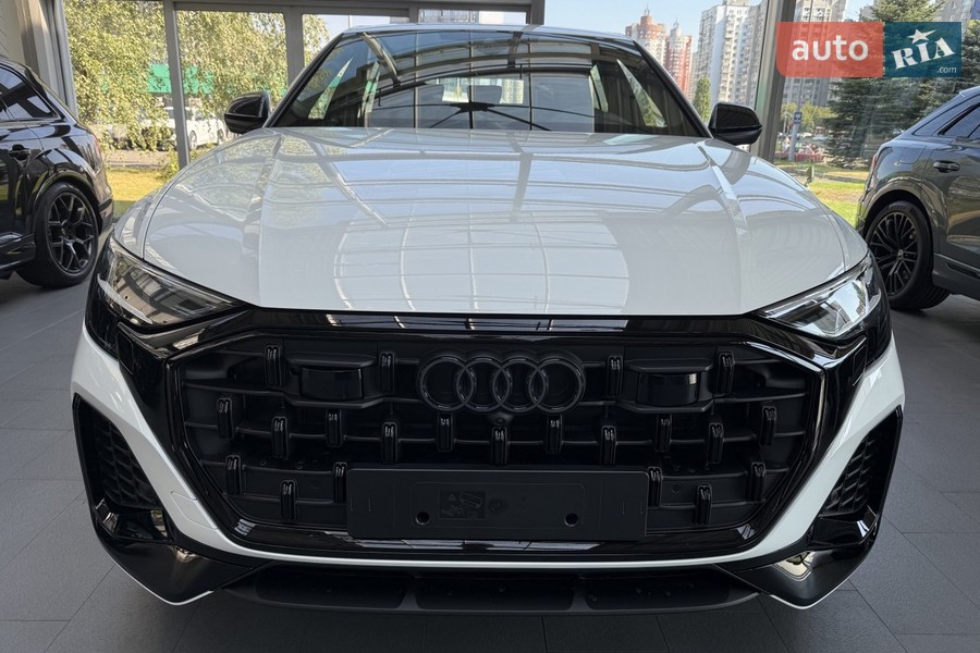 Audi Q8 - фото 1