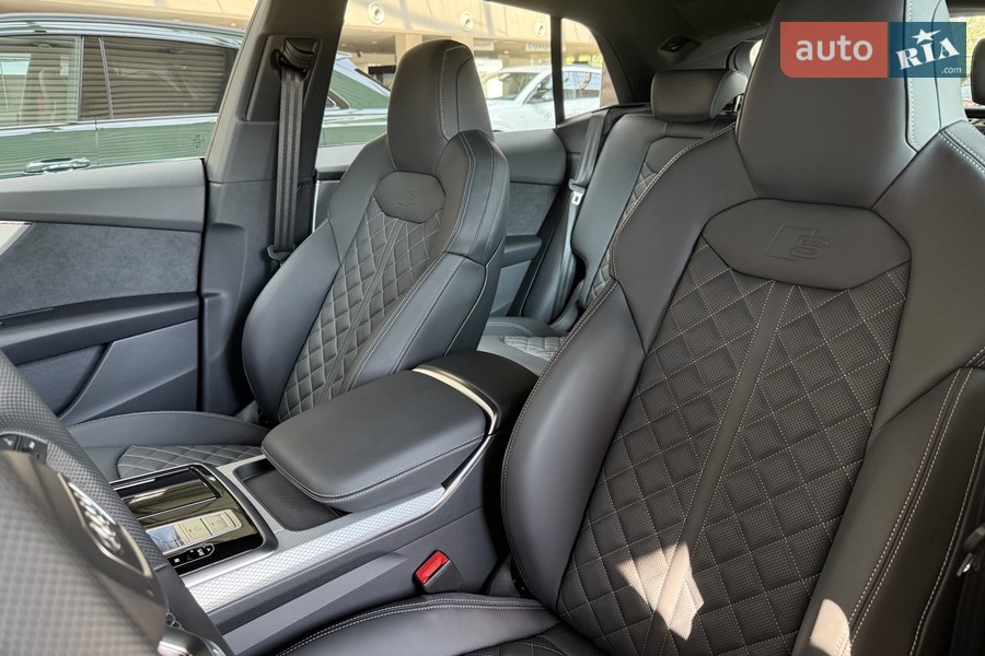 Audi Q8 - фото 7