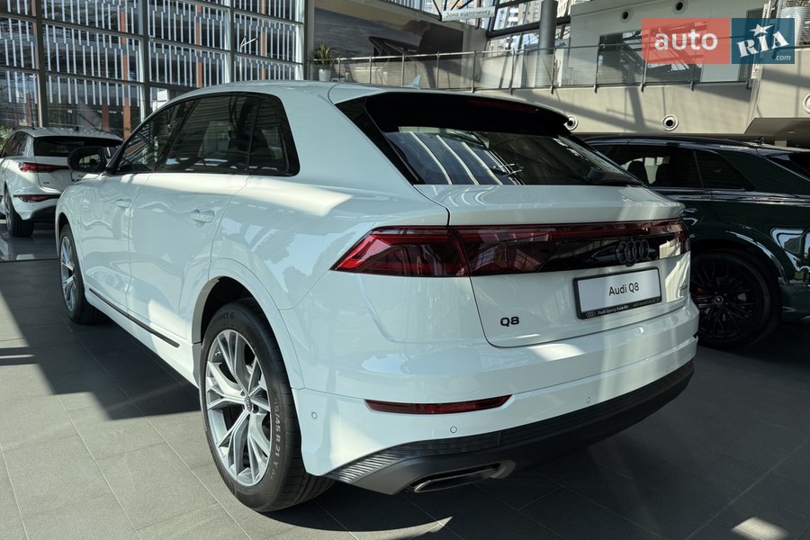Audi Q8 - фото 4