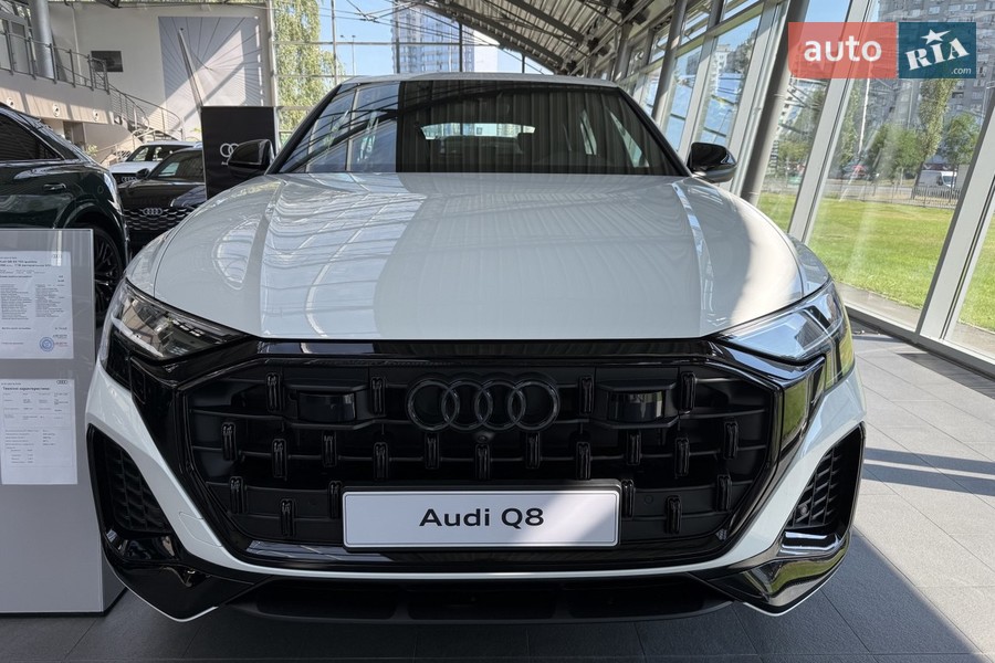 Audi Q8 - фото 1