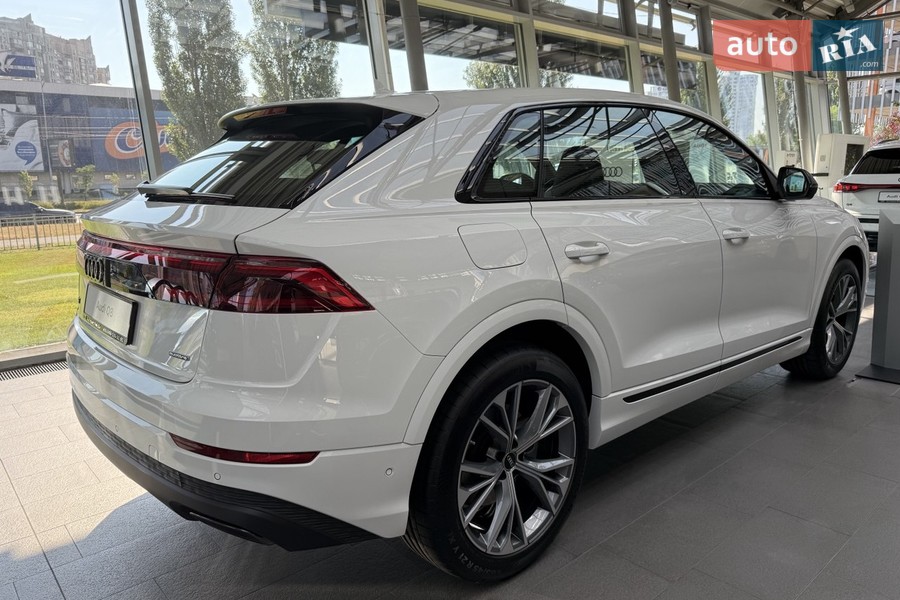 Audi Q8 - фото 5