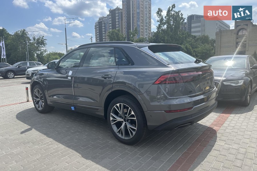 Audi Q8 - фото 4