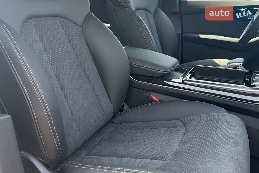 Audi Q8 - фото 21