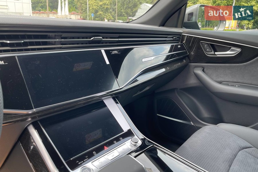 Audi Q8 - фото 15