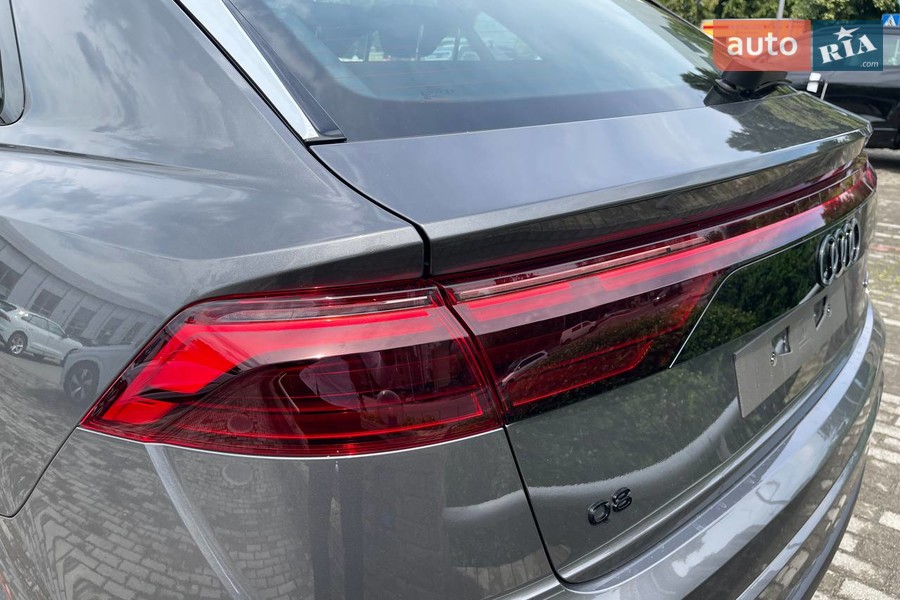 Audi Q8 - фото 9